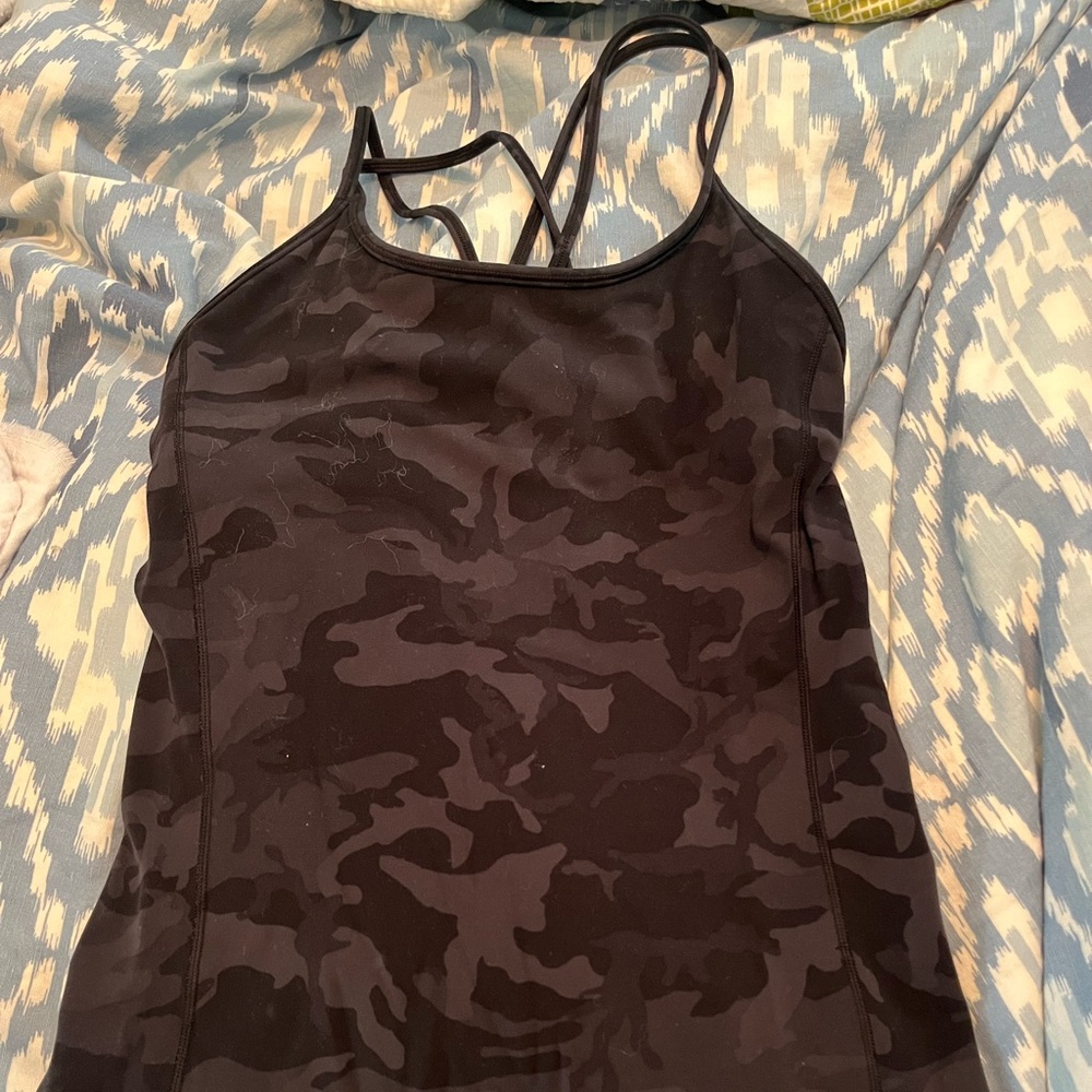 Lululemon Black Camouflage size 2 tank top